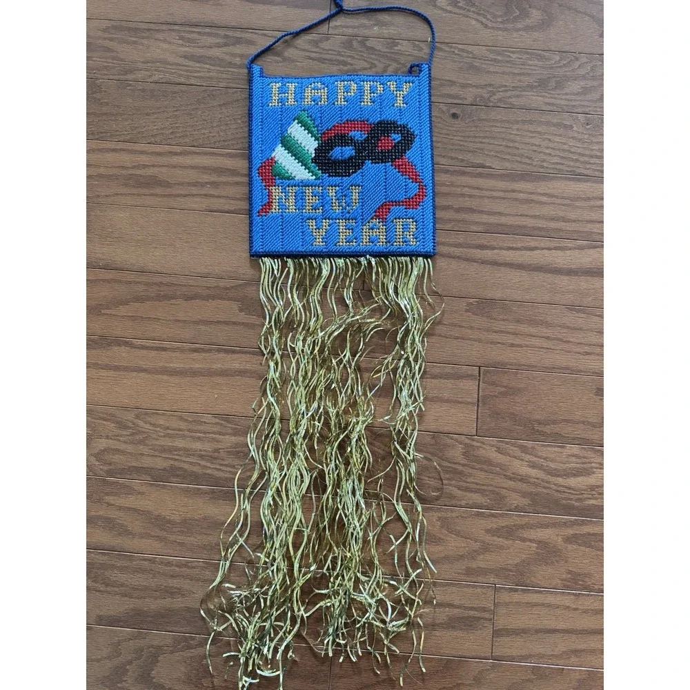 (9)‎ Vintage 70s Holiday Wall Door Hanging Needlepoint Plastic Canvas Retro - Picture 7 of 16